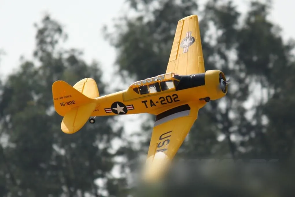 Freewing AT-6 Texan Yellow 1450mm (57") Wingspan - PNP