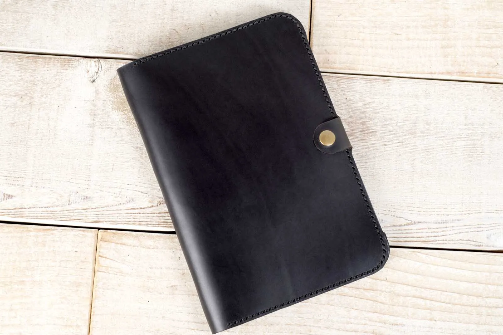 iPad Mini 6 or 7 (2021 or 2024) Classic Leather Tablet Case