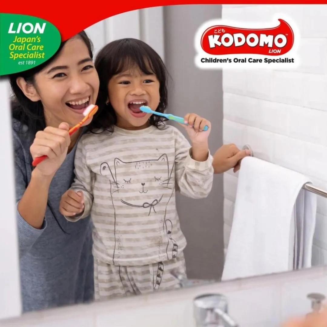 Kodomo Lion Progress Profesional Toothbrush (1pcs)