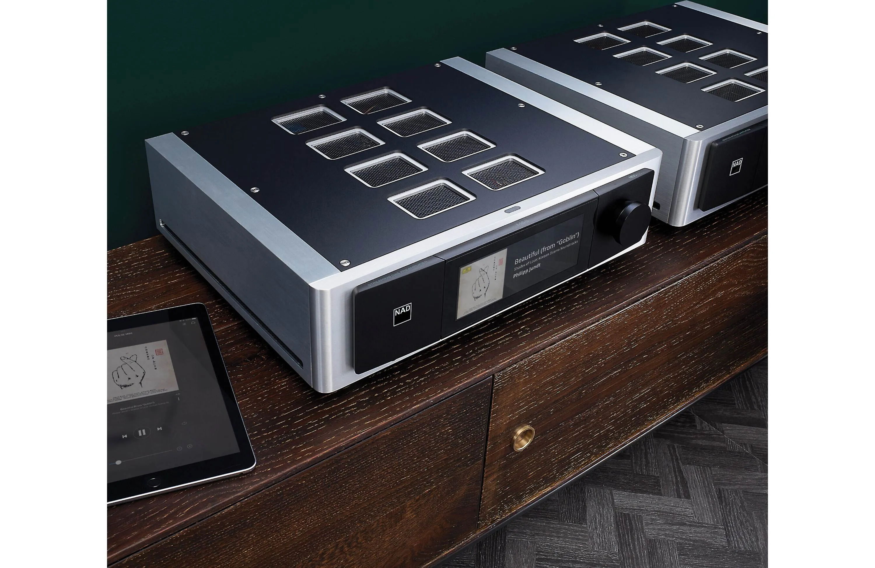 NAD M66 BluOS Streaming DAC-Preamplifier