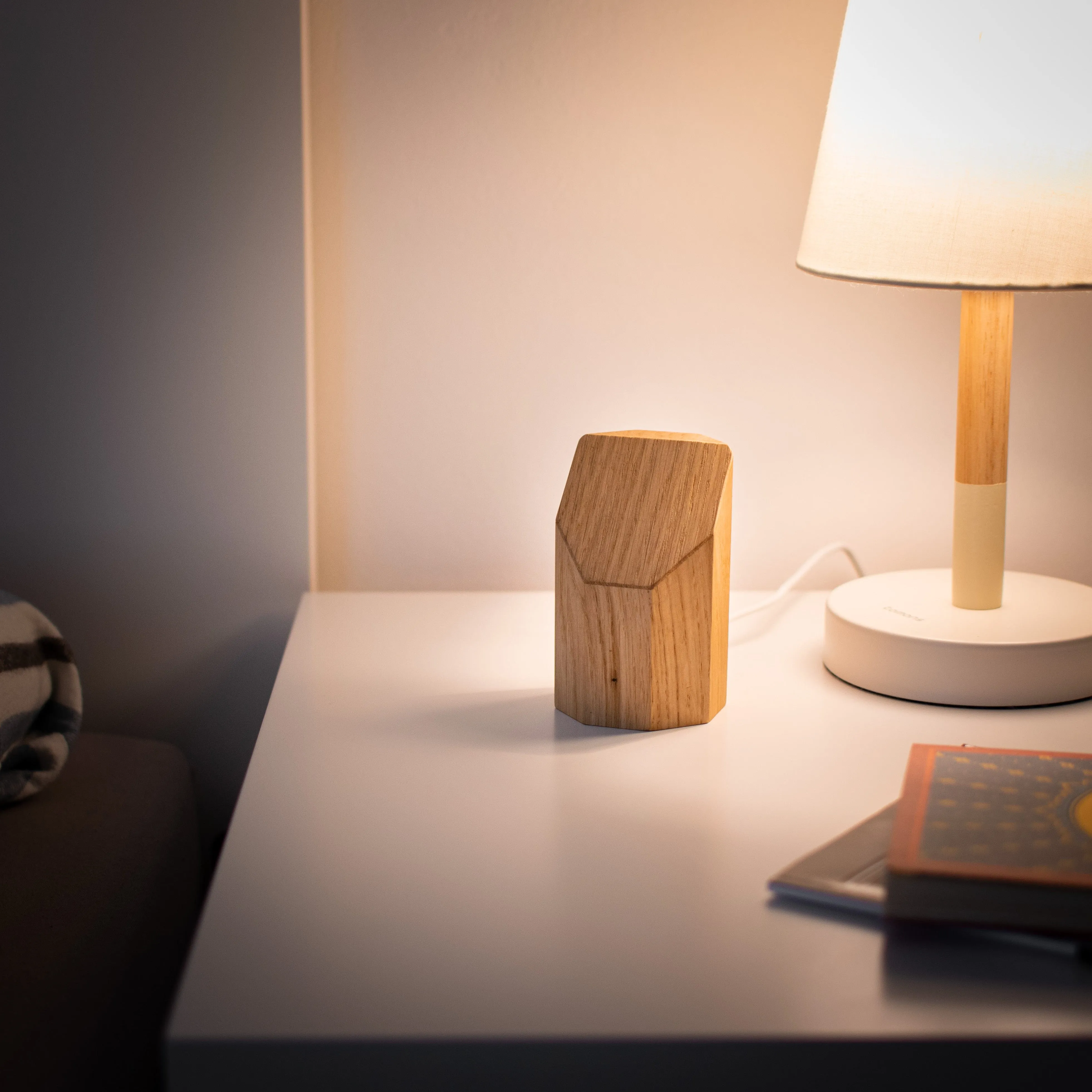 Sleek Wooden MagSafe Wireless Charger