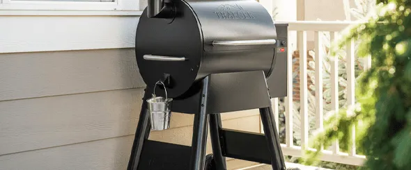 Traeger PRO 575 Pellet Grill & Smoker TFB57GLEC