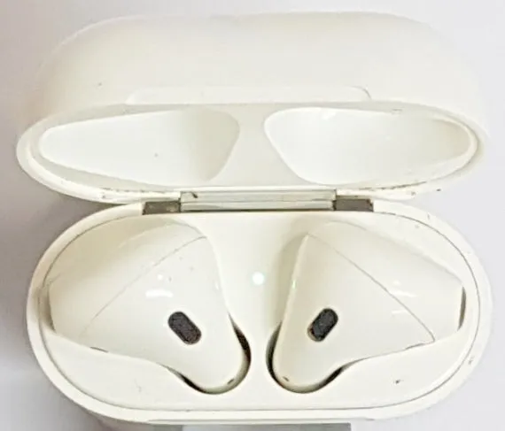 Used Apple Airpods 2nd Gen (A2031) with White Case