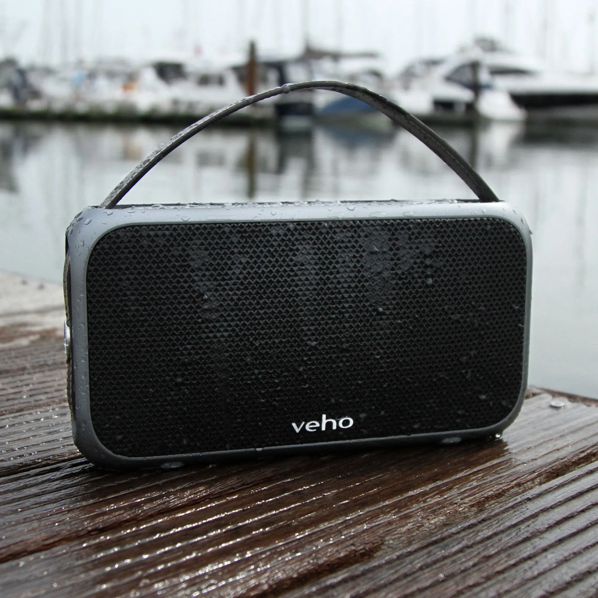 Veho M7 Mode Retro Bluetooth Speaker | Wireless | Water Resistant IPX4 | 3900mAh Power Bank | Rechargeable | Compatiable with Smartphones/Tablets/MP3 Players